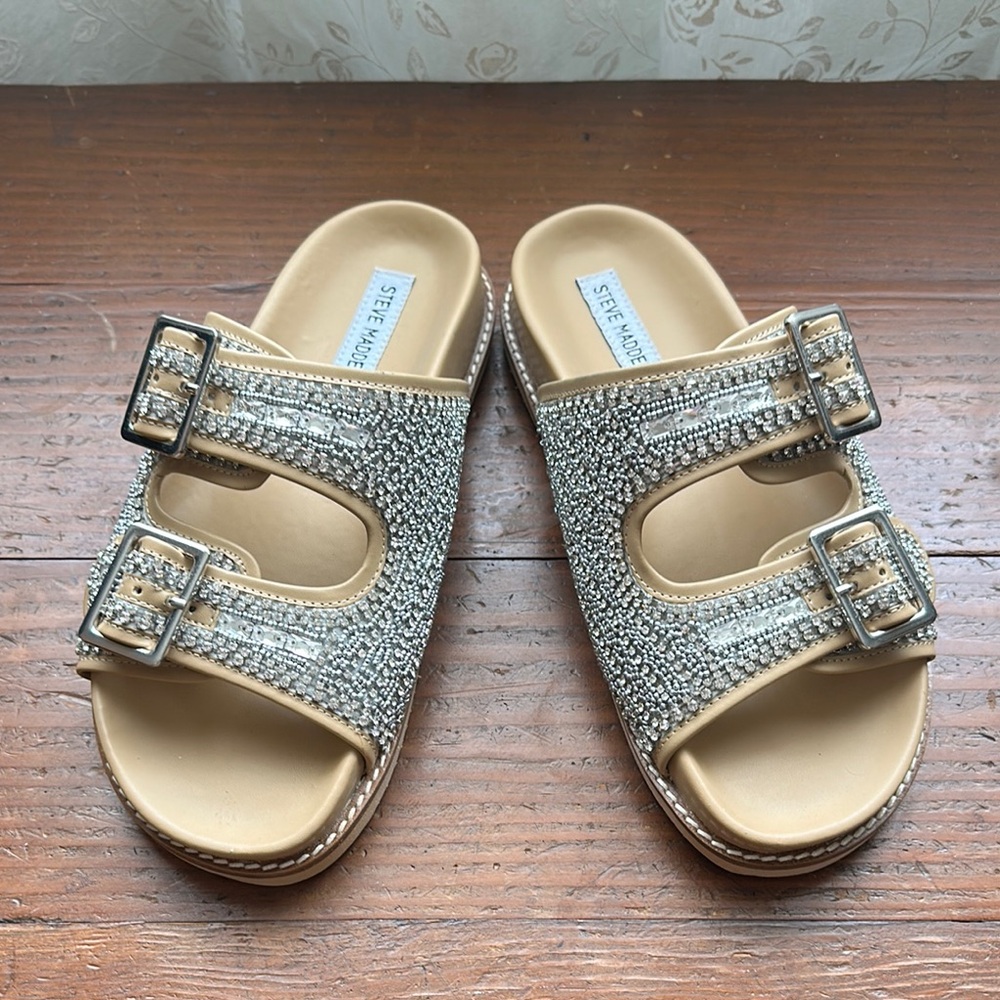Steve Madden Beaded Cabo Silver and Tan Sandals with Buckle NWOT
